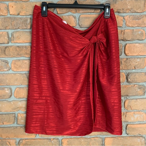 Christina Women's Textured Side‎ Tie Wrap Swim Coverup Skirt Red - Size M - Picture 1 of 3